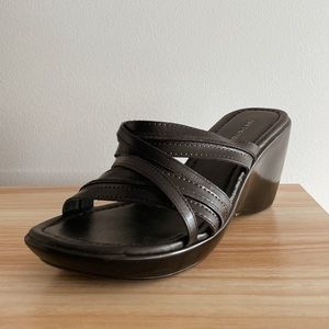 Y2K strappy platform sandals